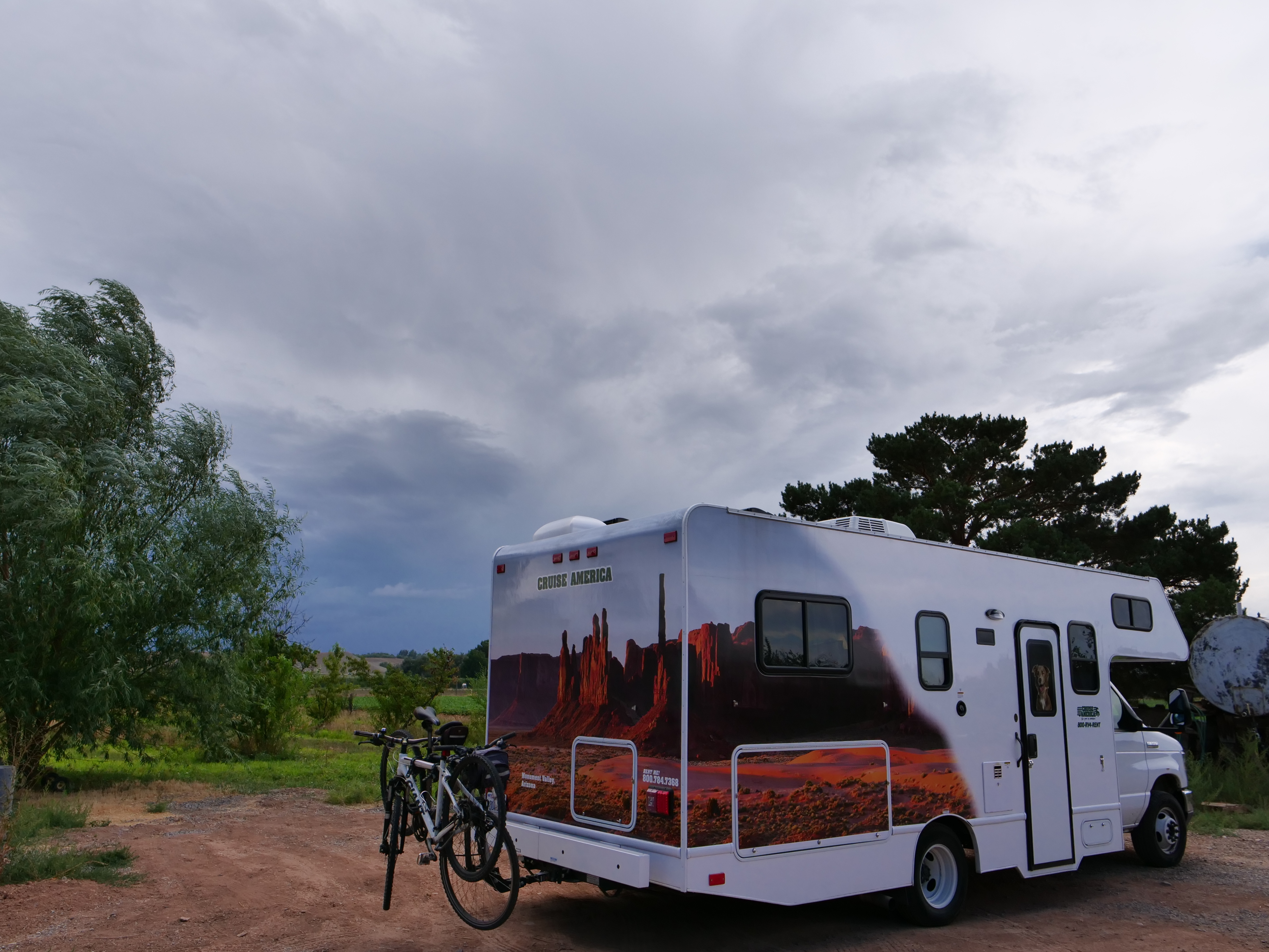 Renting vs Buying an RV: Costs, Pros, and What to Consider